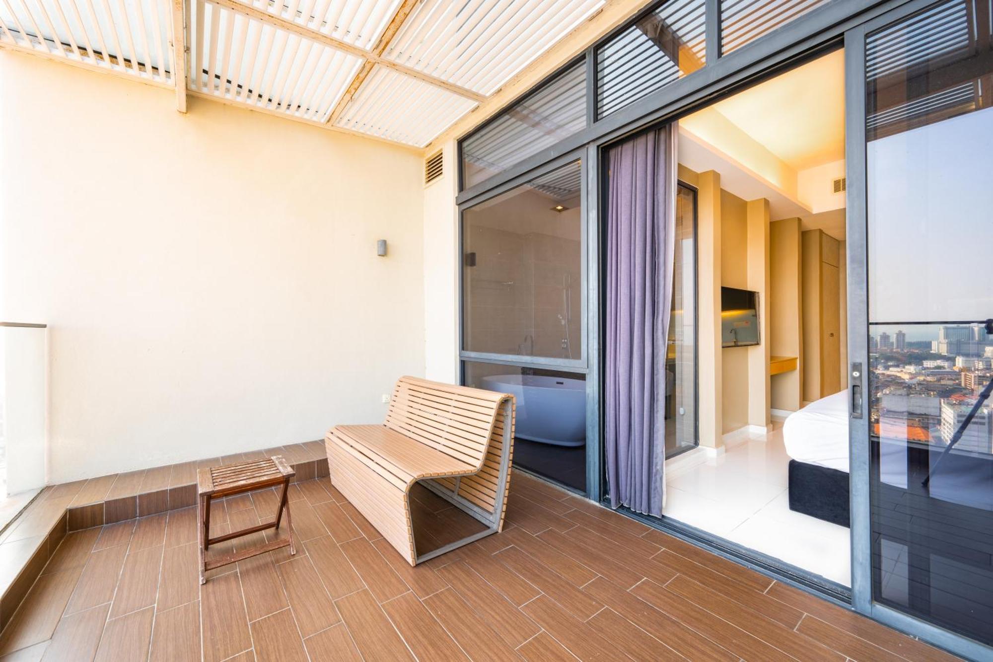 Greystone 99 Suites Malacca Extérieur photo
