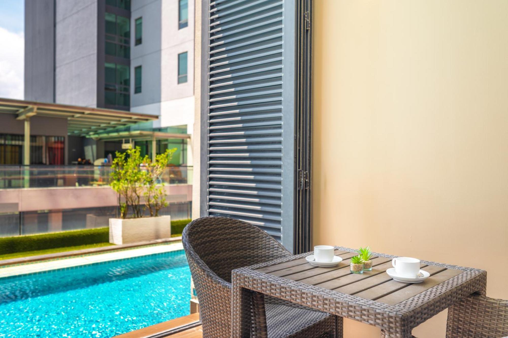 Greystone 99 Suites Malacca Extérieur photo